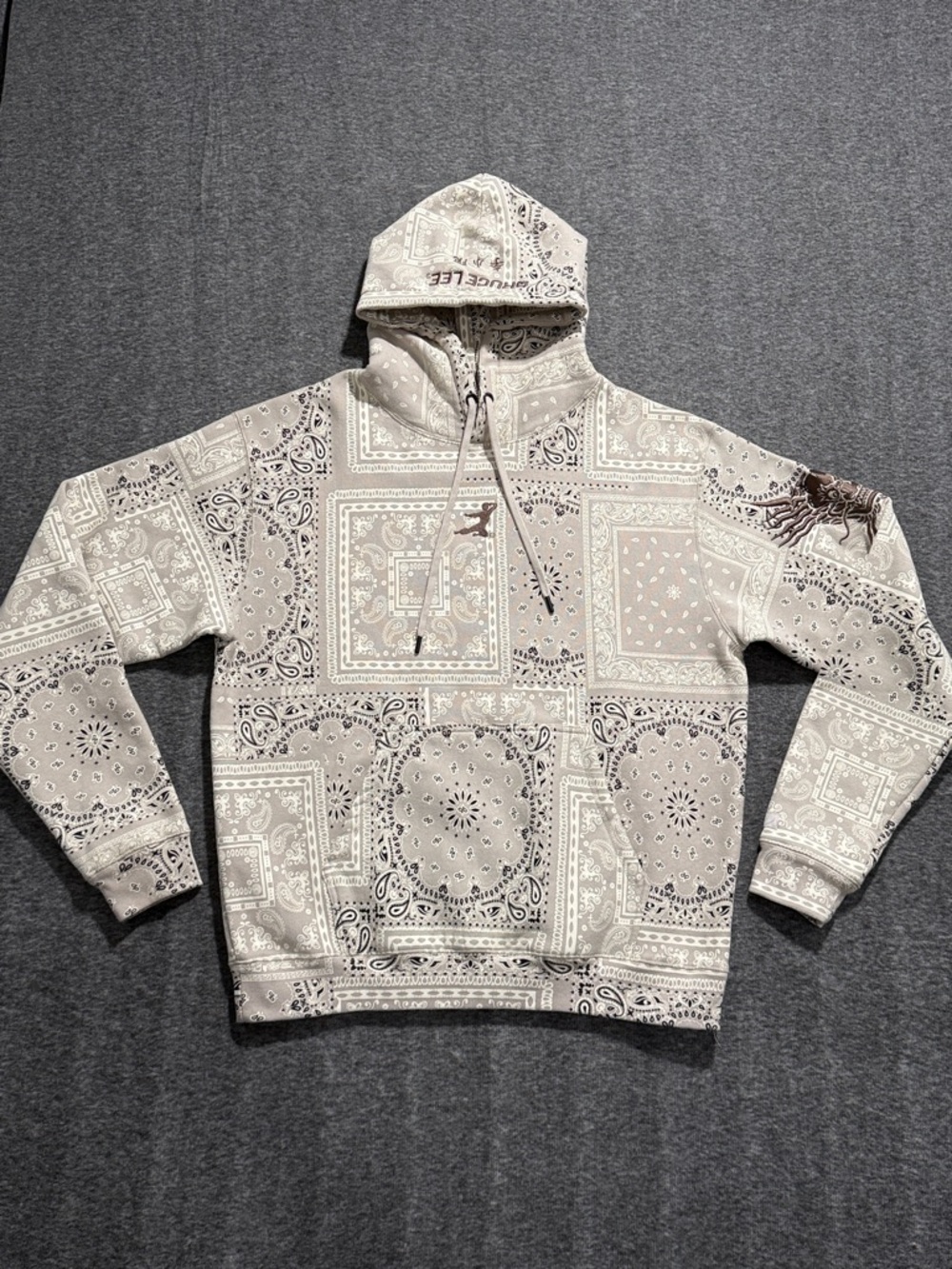 Shoe Palace Bruce Lee Cream Paisley‎ Print Hooded Sweatshirt Size Large